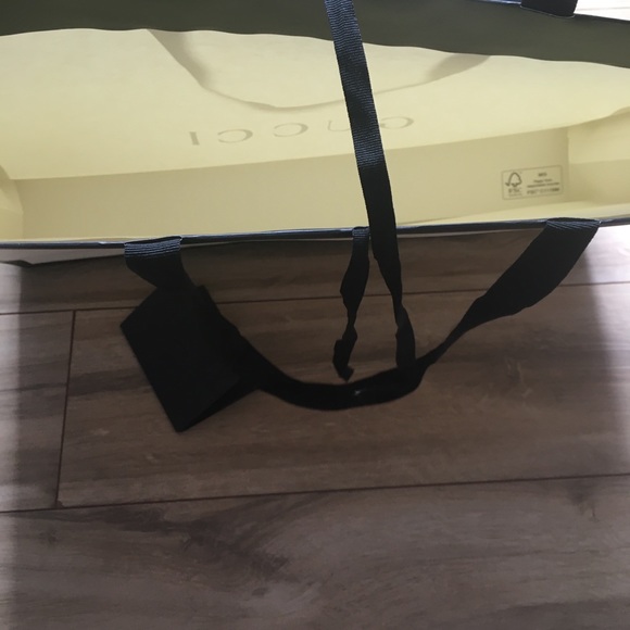 Authentic Gucci shopping bag - Picture 5 of 5
